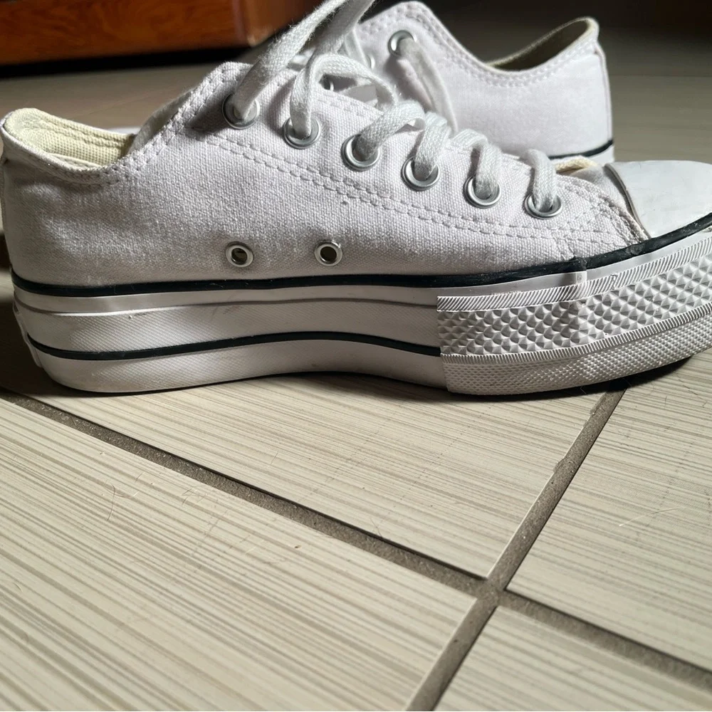 Converse All-Star Classic White Canvas Platform Sneakers - Women's Low Top, Sz 7 - Picture 7 of 11